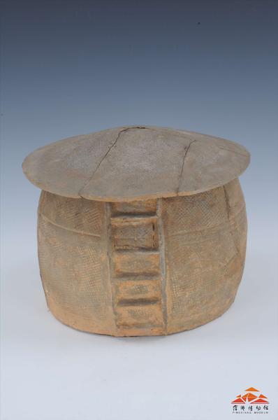 东汉斜方格纹圆形陶谷仓